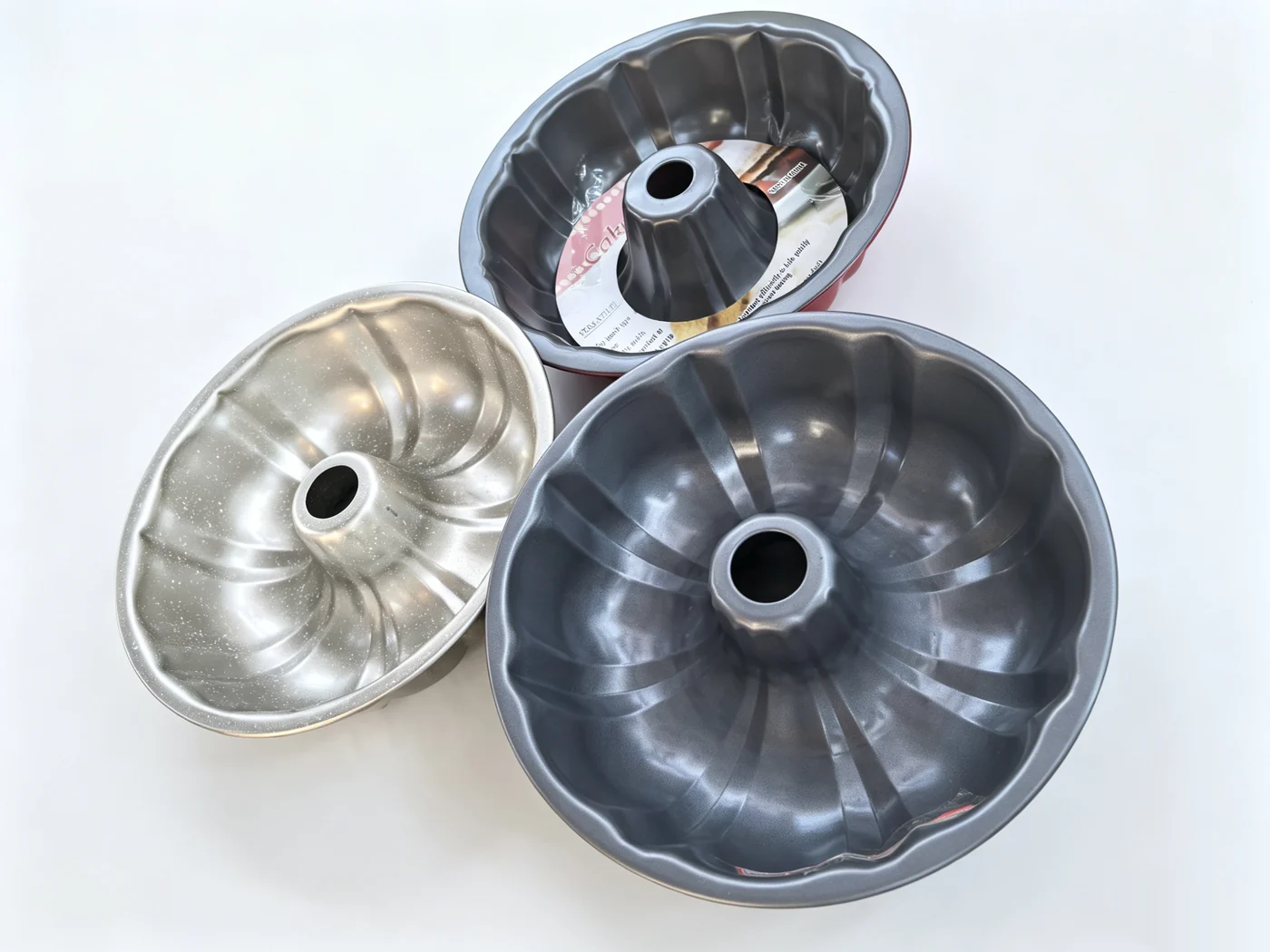 Fluted Carbon Steel Bundt Pan — factory photo 3