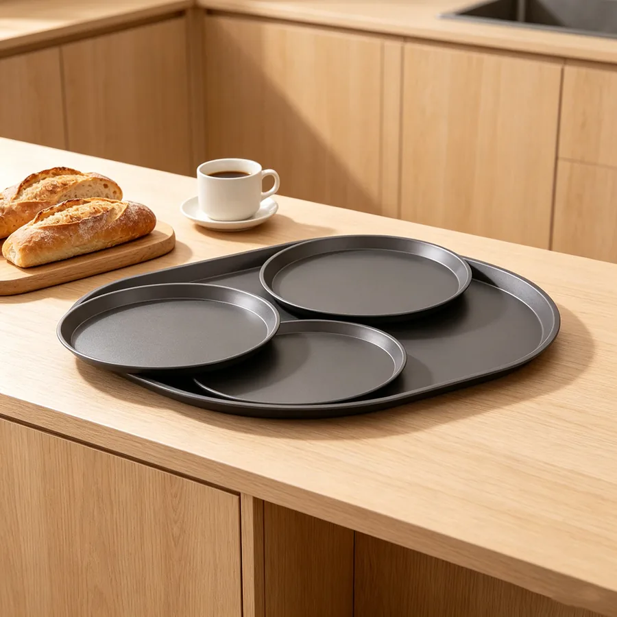 Hard-Anodised Carbon Steel Pizza Pan