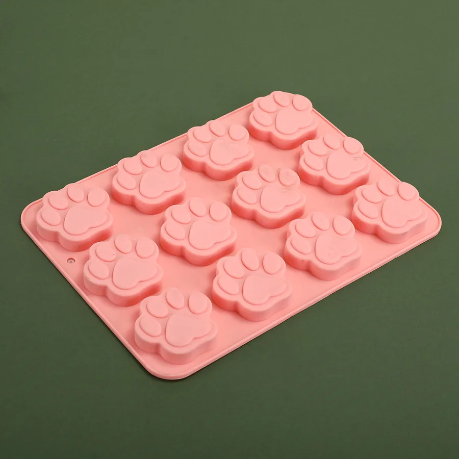 12-Cavity Cat Paw Silicone Mould — factory photo 3