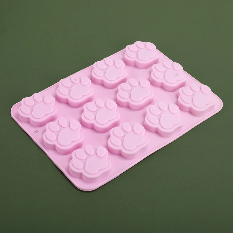 12-Cavity Cat Paw Silicone Mould — factory photo 4