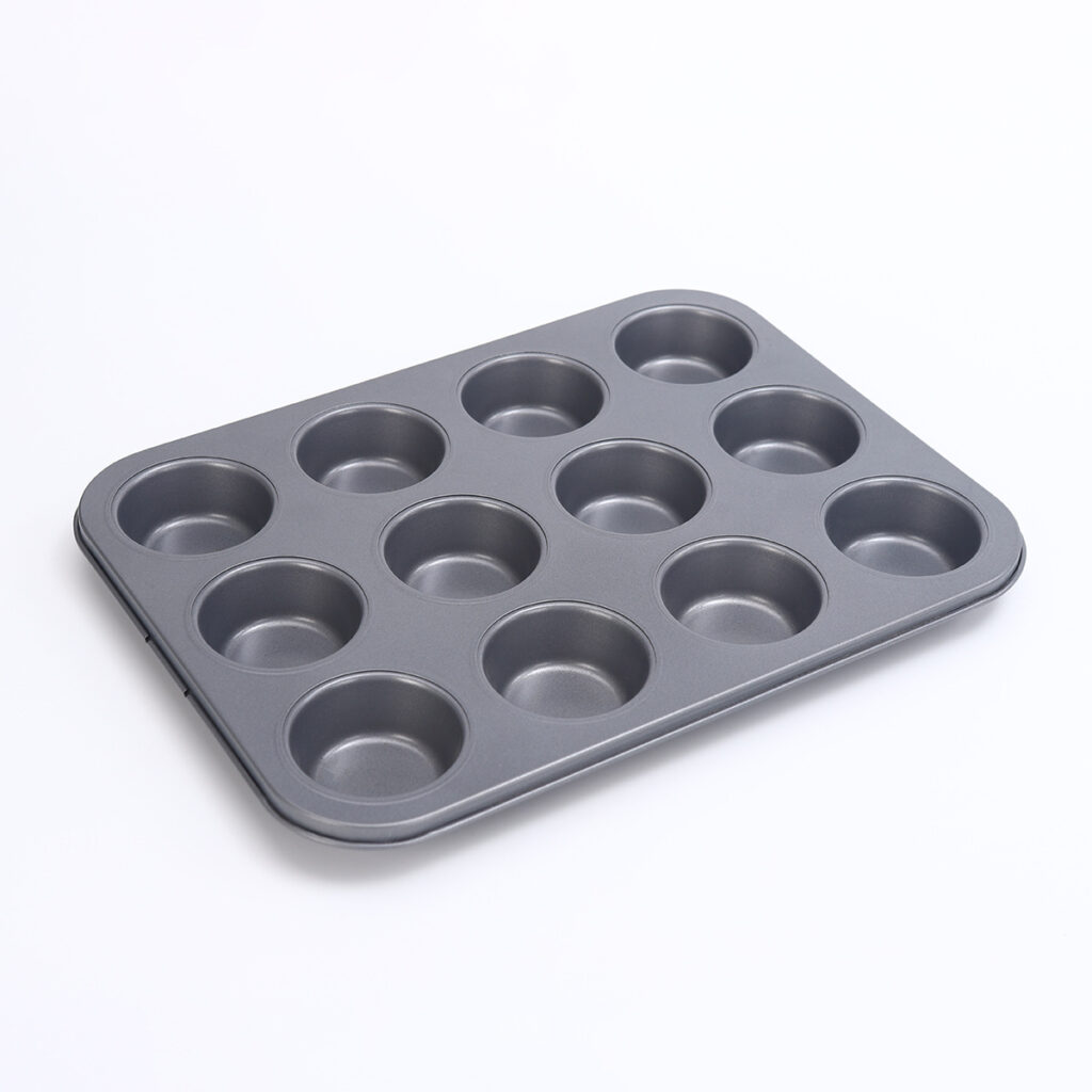 12-Cup Muffin & Cupcake Tin detail 2
