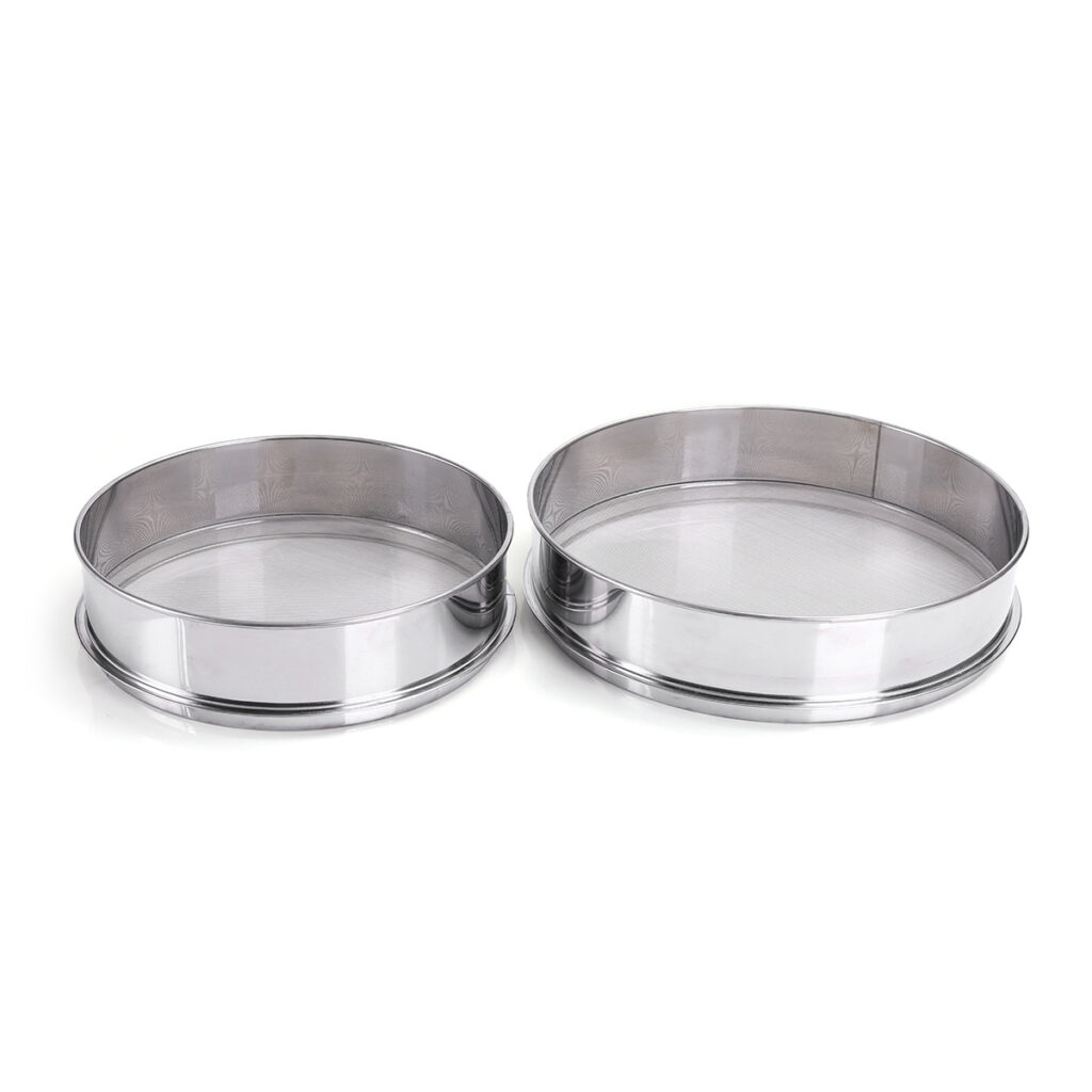 Fine Mesh Flour Sifter detail 2